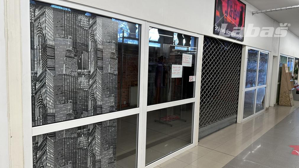 Predaj zákuskov, toriet, koláčov  - OC Iskra