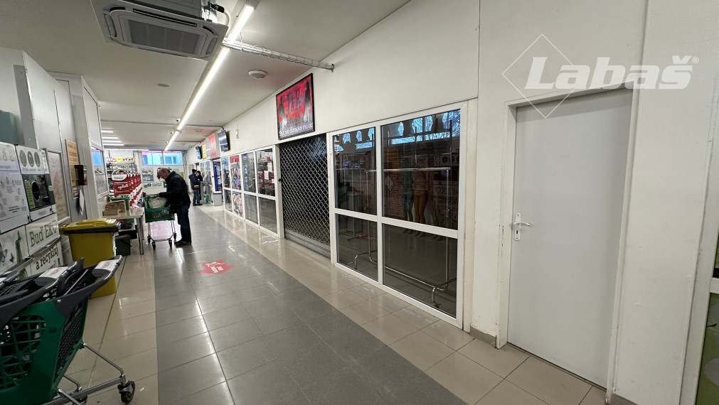 Predaj zákuskov, toriet, koláčov  - OC Iskra