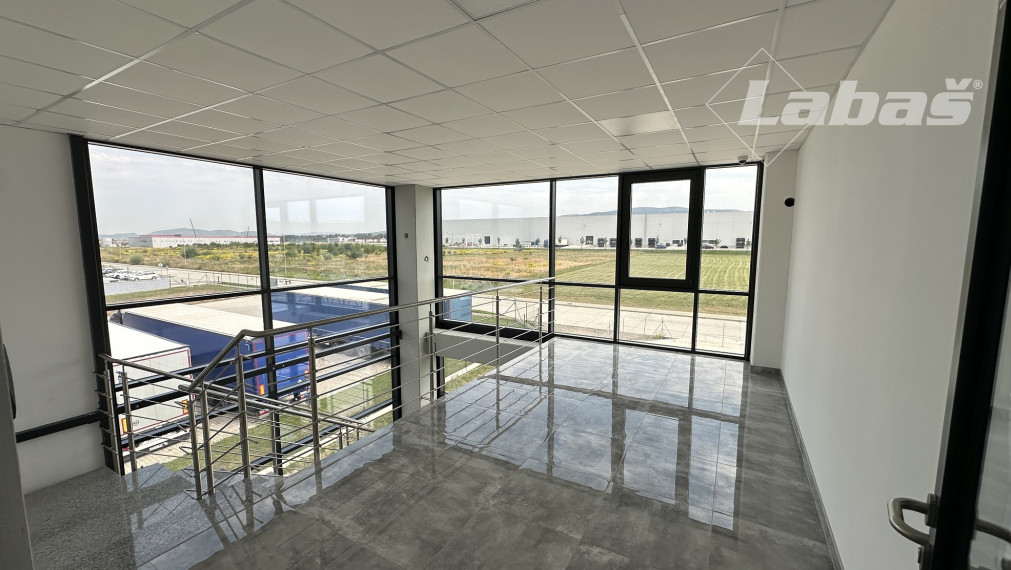 Kancelárske priestory na prenájom skladová hala Petrovany- vysielač