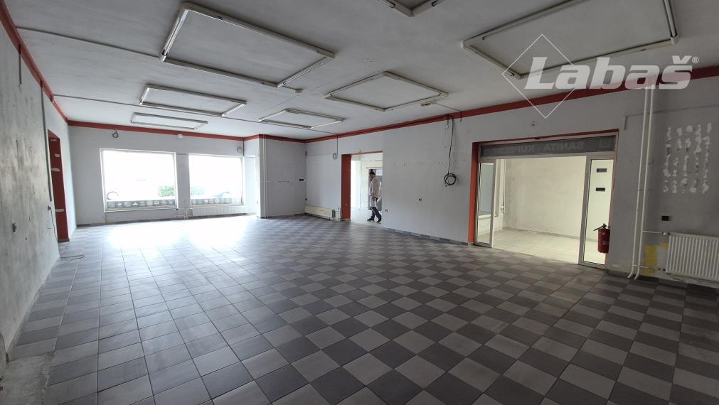 Nebytové priestory areál Domoss , Piešťany 1.NP a 2.NP 383m2 a 524 m2