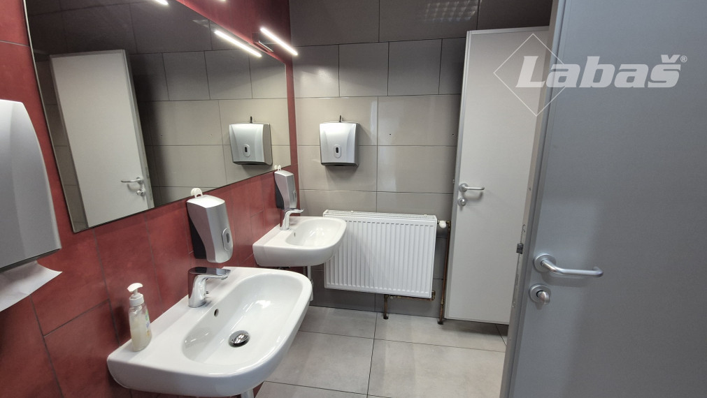 Nebytové priestory areál Domoss , Piešťany 1.NP a 2.NP 383m2 a 524 m2