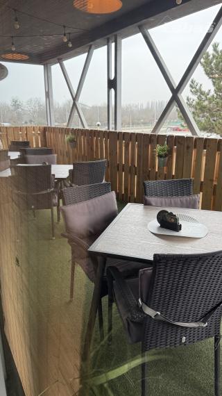 Pub Paletka - OC Važec 313,5 m2 + Terasa 73 m2