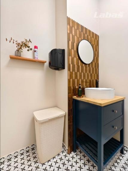 Kaviareň, škôlka a salón pre psíkov  OC Laborec