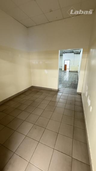 Potraviny - OC Ždiar, 365 m2