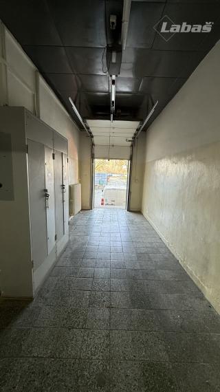 Potraviny - OC Ždiar, 365 m2