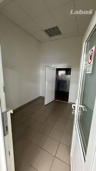 Potraviny - OC Ždiar, 365 m2