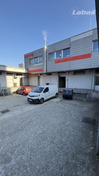 Potraviny - OC Ždiar, 365 m2