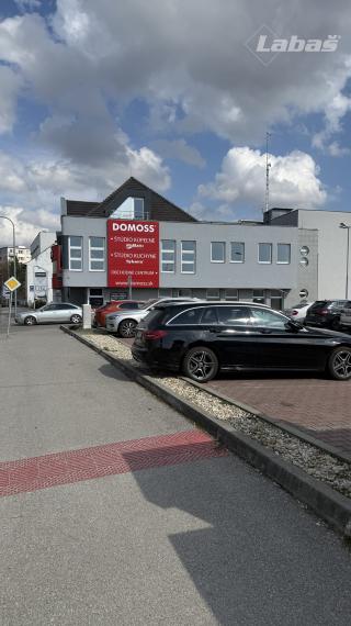 Nebytové priestory areál Domoss , Piešťany 1.NP 159m2 a 2.NP 274m2