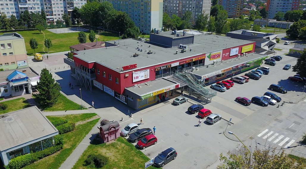 Bankomat - OC Važec