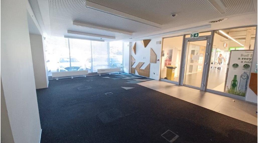 Predaj zákuskov, toriet, koláčov - OC Plešivec