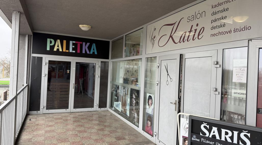 Pub Paletka - OC Važec 313,5 m2 + Terasa 73 m2