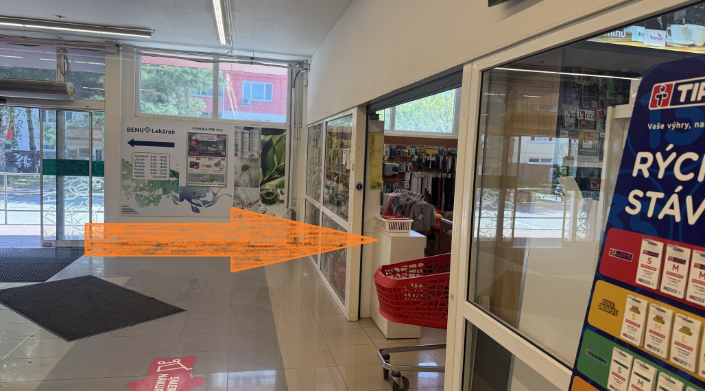 Galantéria - OC Iskra 18,3 m2