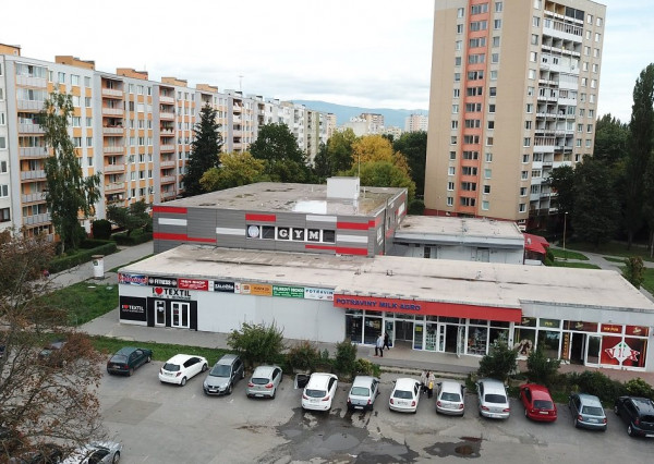 Potraviny - OC Ždiar, 365 m2