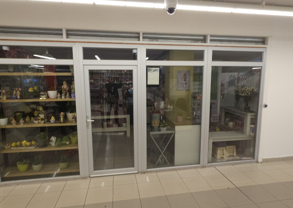 Kvetinárstvo v Supermarkete FRESH Plus - OC Lunik 7 , Košice - Terasa