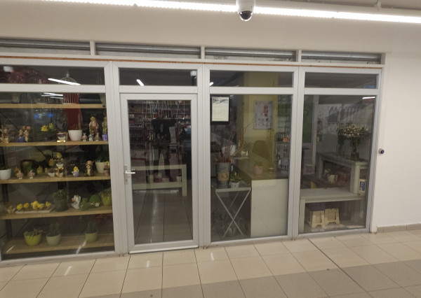 Kvetinárstvo v OC FRESH PLUS Lunik 7  26,5m2