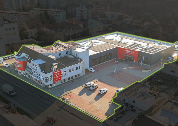 Piešťany, areál bývalá predajňa  Domoss, 1710 m2